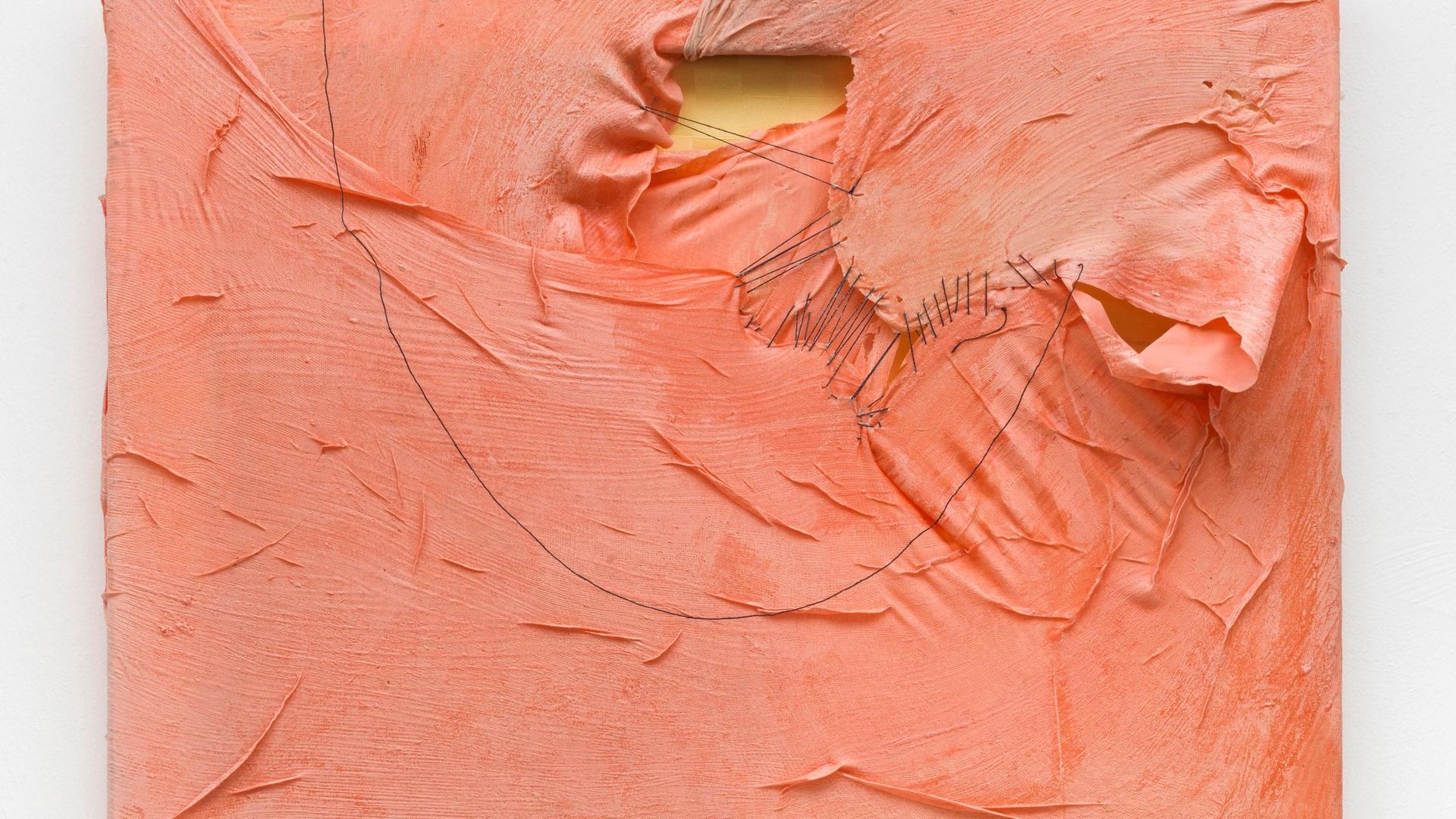 Leda Bourgogne, Bloomer, 2018, Latex auf Nylon, Lack, Tischtuch, Faden, 38 x 50 x 8,5 cm, Courtesy BQ, Berlin, Photo Roman März, Berlin