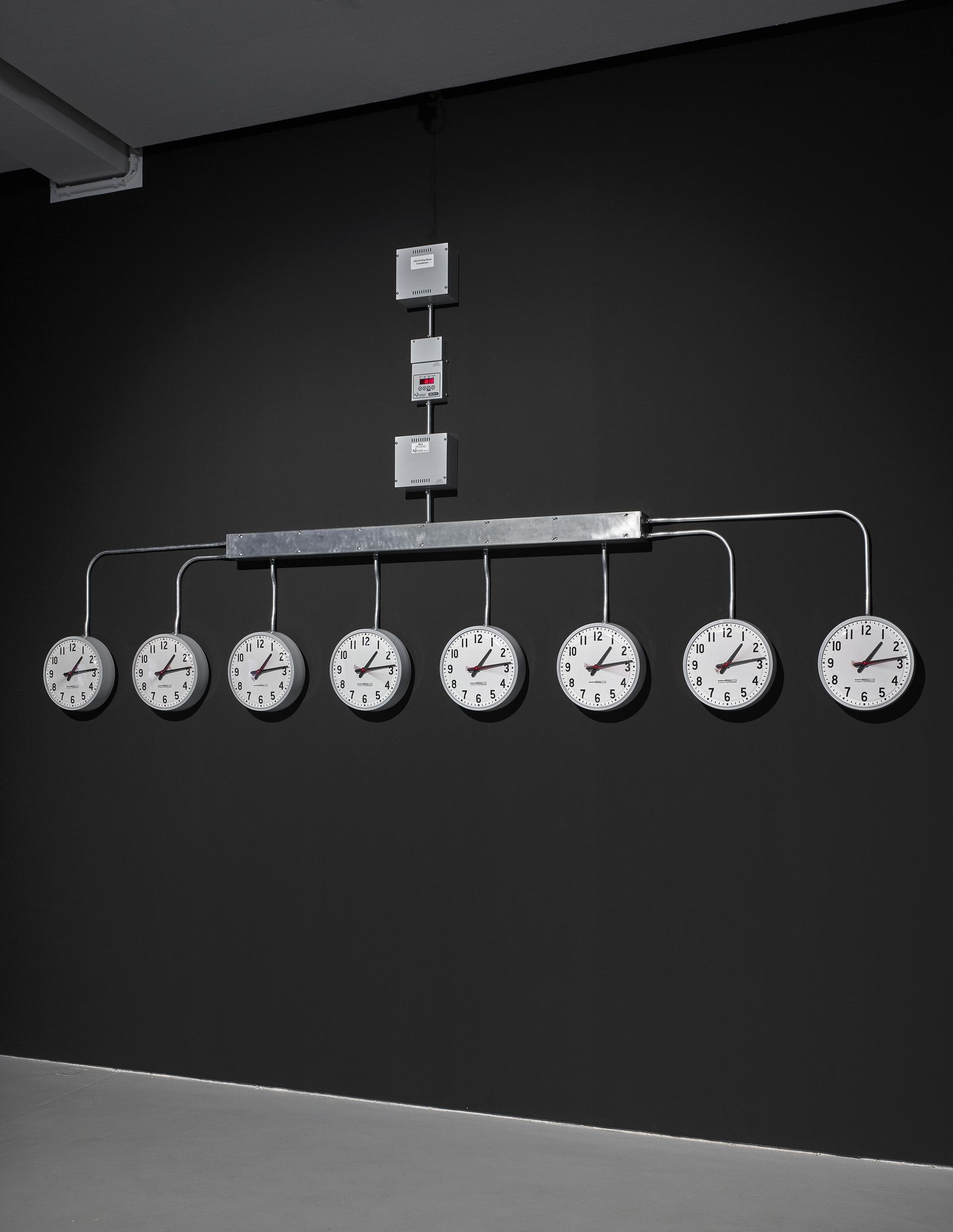 Agustina Woodgate, Workout (National Times), 2020, Courtesy the artist and Barro, Buenos Aires/New York, Photo: Achim Kukulies, Düsseldorf