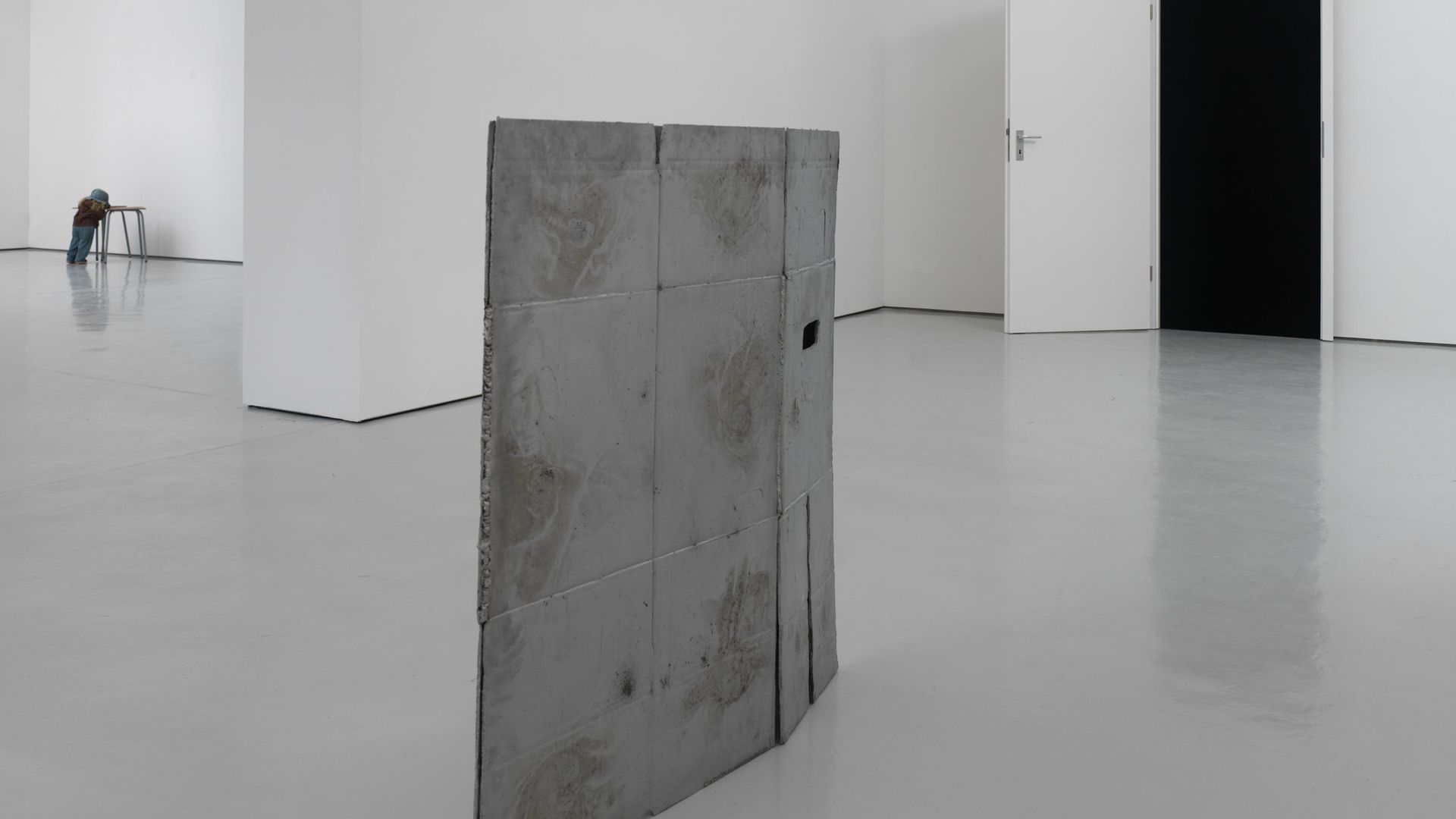 Installationsansicht Jürgen Drescher und Thomas Rentmeister in KAI 10 | ARTHENA FOUNDATION / Foto: Achim Kukulies, Düsseldorf