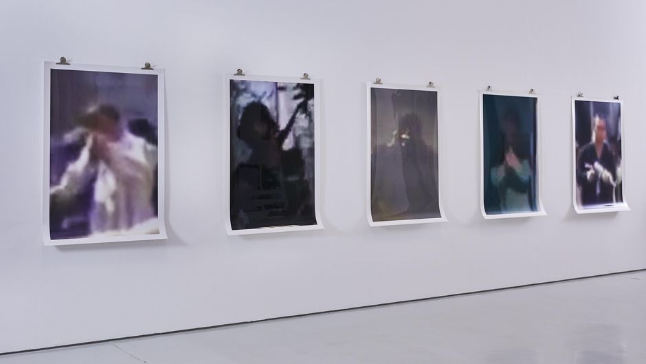 Rabih Mroué, Blow Up, 2012, Part 3 of the series The Fall of a Hair, 2012, Nr. / No. 1, 3, 4, 5, 7 (von insg. 7 Drucken