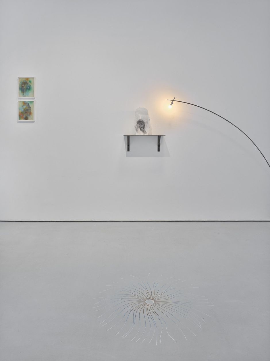 Installation view Francesco Barocco, Birgit Hölmer in KAI 10 | ARTHENA FOUNDATION / Courtesy Barocco: Monika Schnetkamp Collection / Hölmer: the artist, VG Bild-Kunst Bonn, 2022 / Photo: Achim Kukulies, Düsseldorf