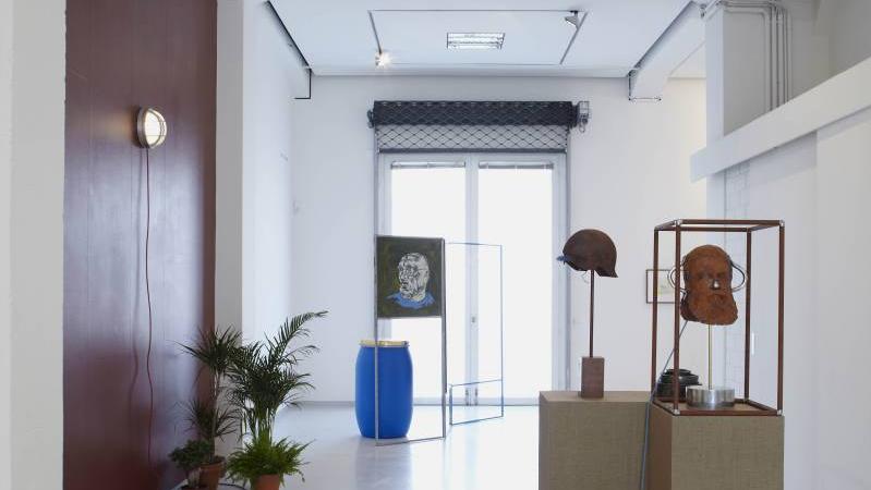 Steven Claydon, Installationsansicht KAI 10 | Raum für Kunst, Foto: Claus Langer