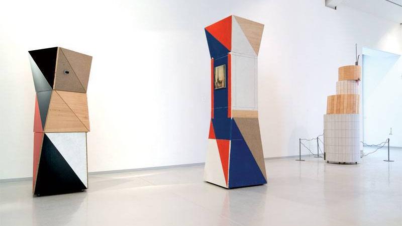 Manfred Pernice; (v.l.): Egge, 2007, Ohne Titel, 2007, Ohne Titel, 2008, Installationsansicht KAI 10 | Raum für Kunst, Düsseldorf, Foto: Hendrik Reinert