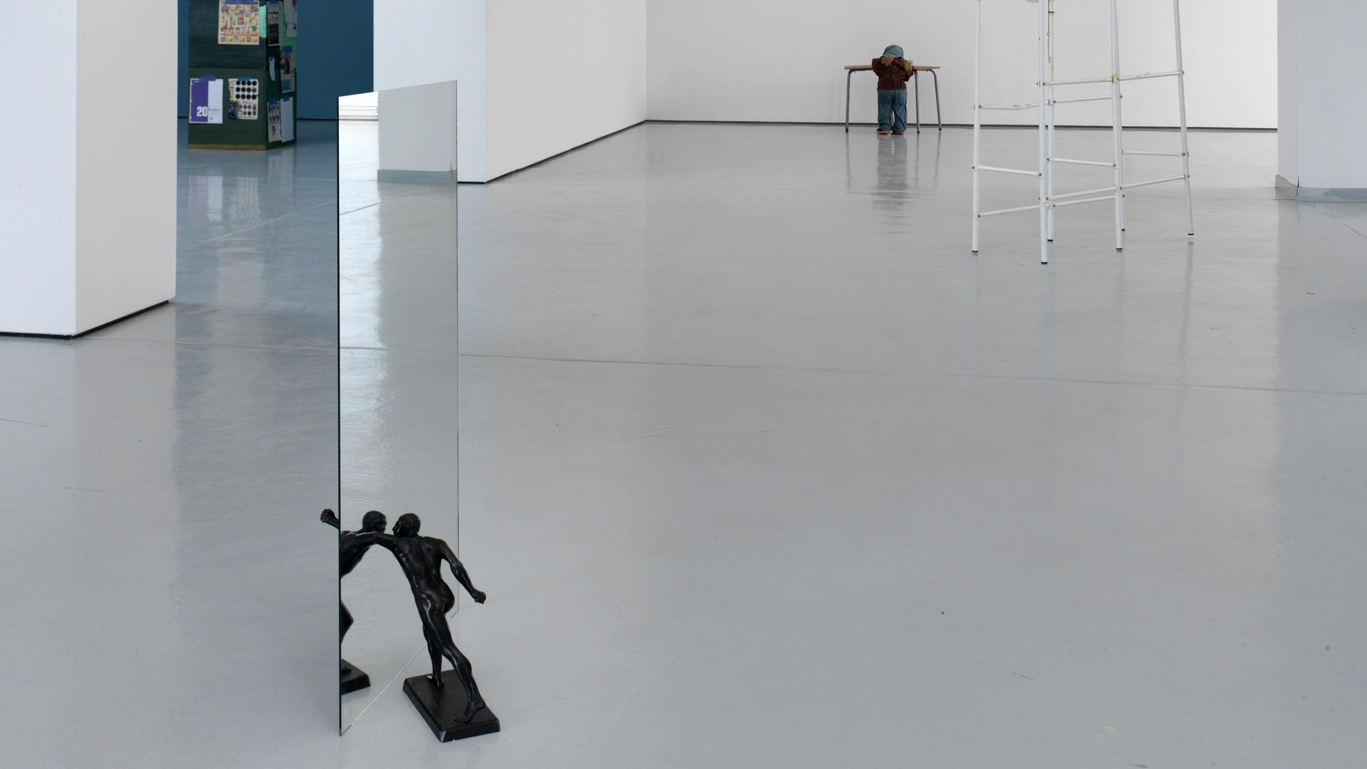 Installationsansicht Alicja Kwade, Rachel Harrison und Thomas Rentmeister in KAI 10 | ARTHENA FOUNDATION / Foto: Achim Kukulies, Düsseldorf