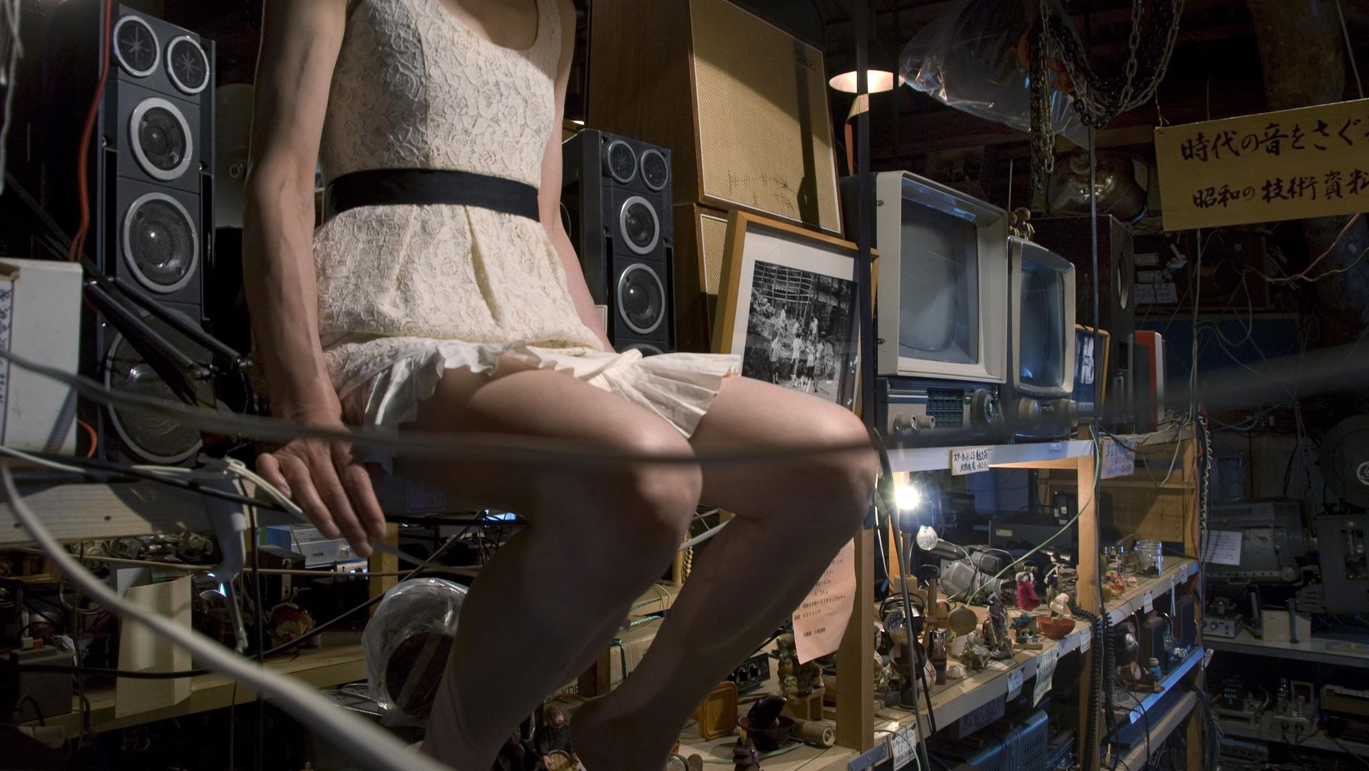 Margret Wibmer, shelf life, 2010, 122 x 80 cm, Lambdaprint