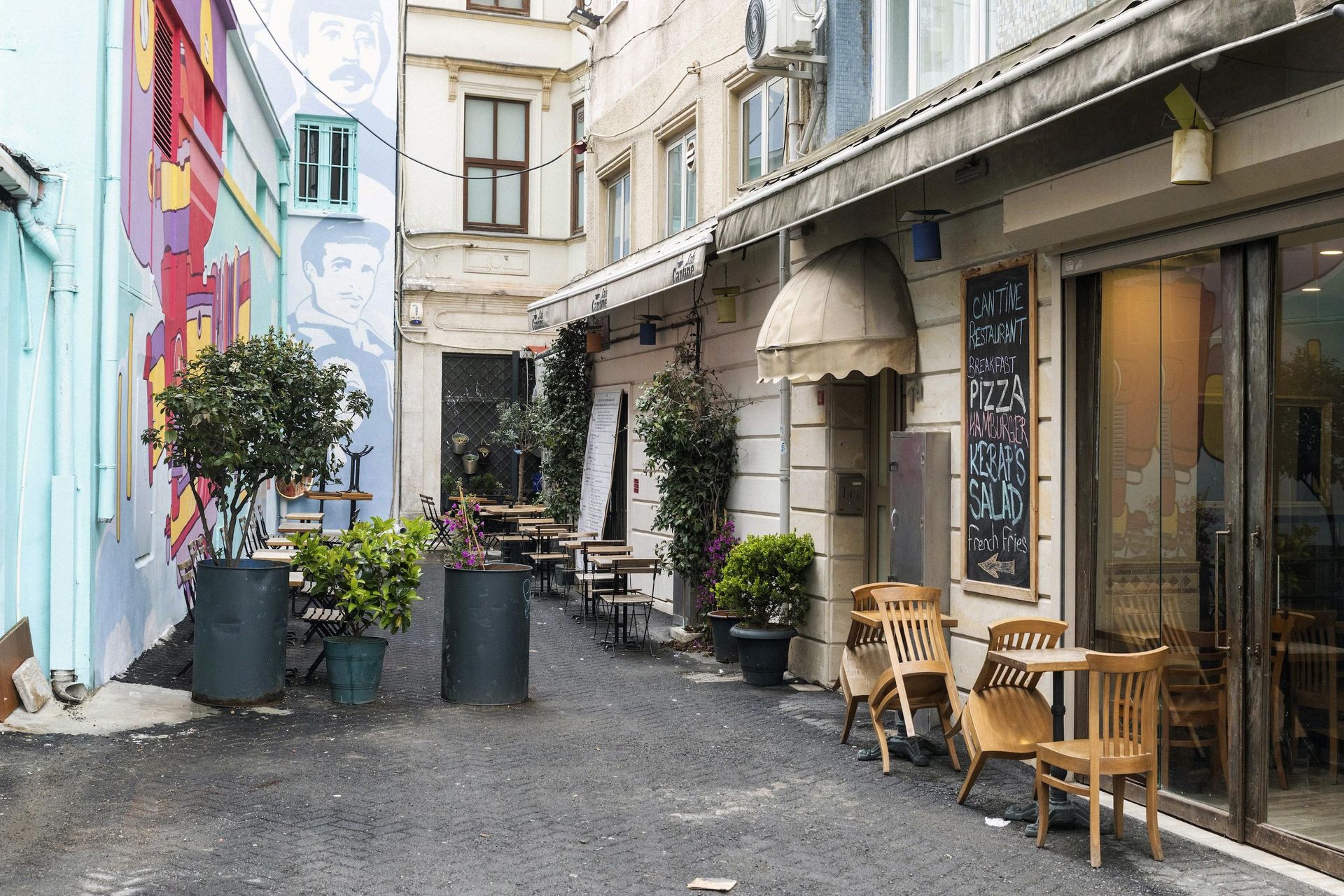 Straße am Atelierhaus Galata in Istanbul, Foto: Viktor Brim