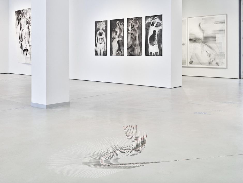 Installation view Britta Lumer, Hanna Hennenkemper, Nicole Wendel, Birgit Hölmer in KAI 10 | ARTHENA FOUNDATION / Courtesy Lumer: the artist, VG Bild-Kunst Bonn, 2022 / Hennenkemper: the artist / Wendel: the artist / Hölmer: the artist, VG Bild-Kunst Bonn, 2022 / Photo: Achim Kukulies, Düsseldorf