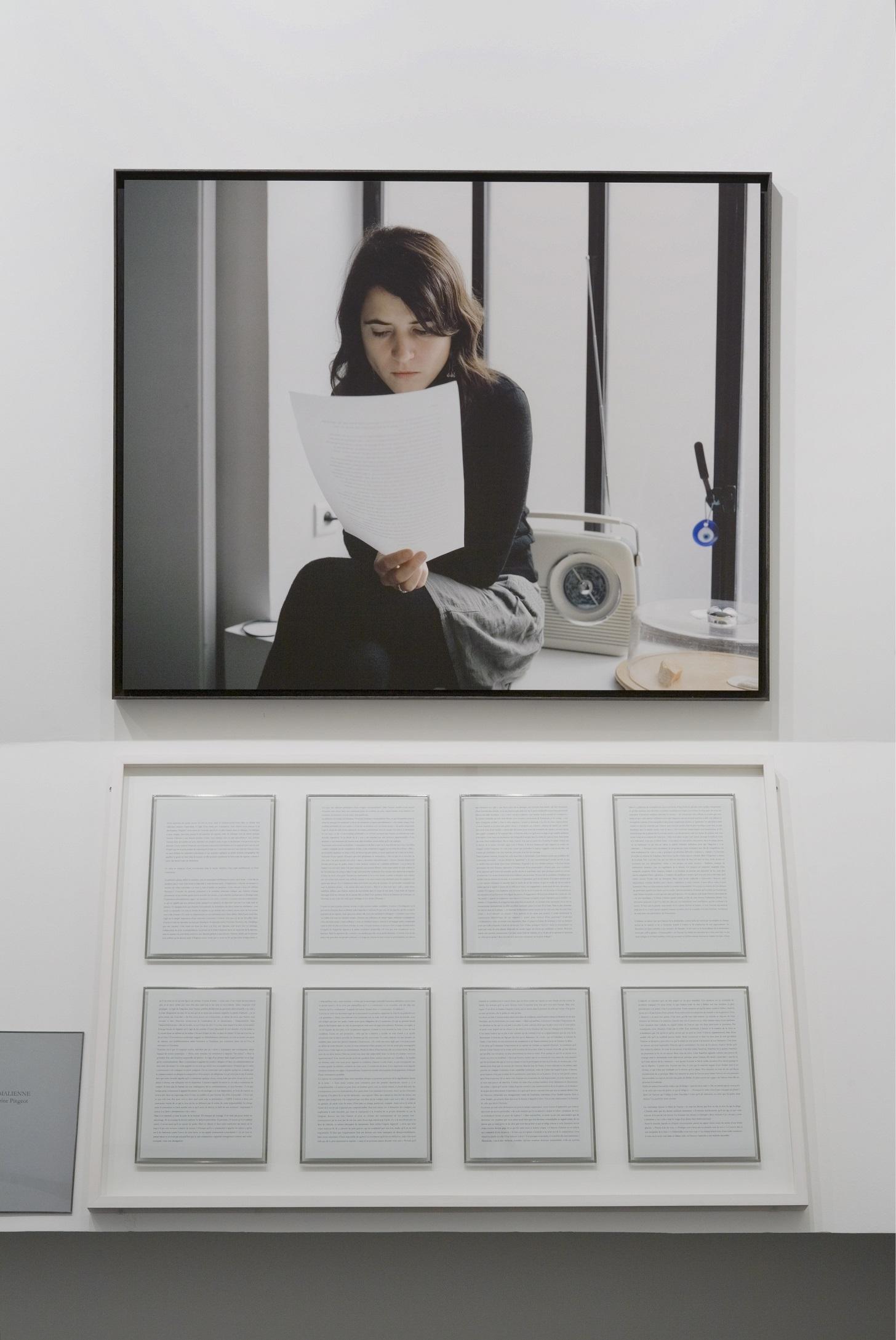 Sophie Calle, Take care of yourself. Graduate of the Ecole Normale Supérieure, Mazarine Pingeot | Prenez soin de vous. Normalienne, Mazarine Pingeot, 2007, Courtesy die Künstlerin und Perrotin, VG Bild-Kunst, Bonn 2021, Foto: Claire Dorn