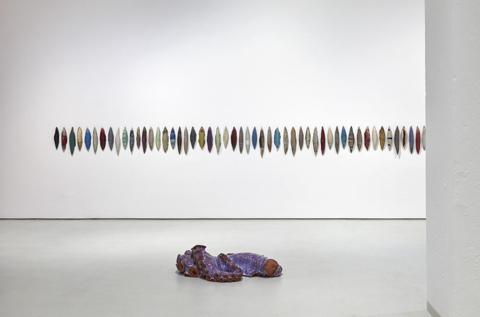 David Zink Yi, All my Colours, since 2018, Rechts, Links, Vorne, Hinten, 2018, Installation view in KAI 10 | ARTHENA FOUNDATION, Courtesy the artist and KÖNIG GALERIE / Courtesy Monika Schnetkamp Collection, Photo: Achim Kukulies, Düsseldorf