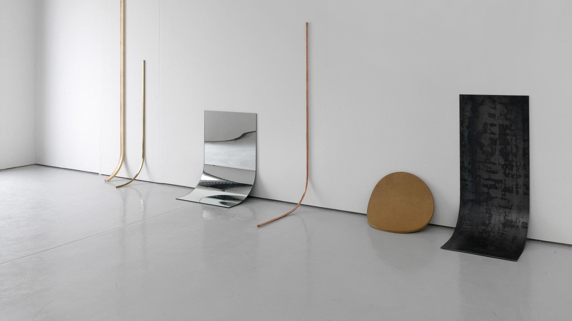 Alicja Kwade, Besondere Bedingungen (Aggregatzustand 4), 2009, Installationsansicht KAI 10 | Raum für Kunst, Foto: Achim Kukulies