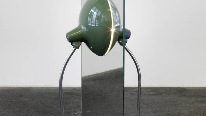 Alicja Kwade, Paralellwelt (grün/blau), 2009, Foto: Roman März