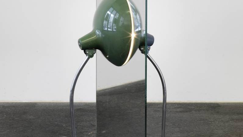 Alicja Kwade, Paralellwelt (grün/blau), 2009, Foto: Roman März