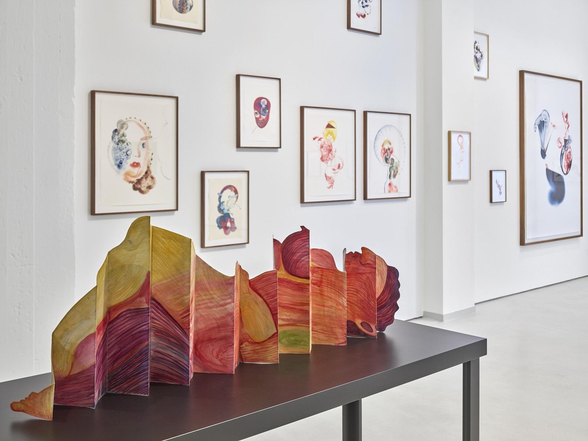 Installation view Veronika Holcová, Sandra Vásquez de la Horra in KAI 10 | ARTHENA FOUNDATION / Courtesy Vásquez: Monika Schnetkamp Collection, VG Bild-Kunst Bonn, 2022 / Holcová: Monika Schnetkamp Collection, the artist and KEWENIG Berlin / Photo: Achim Kukulies, Düsseldorf